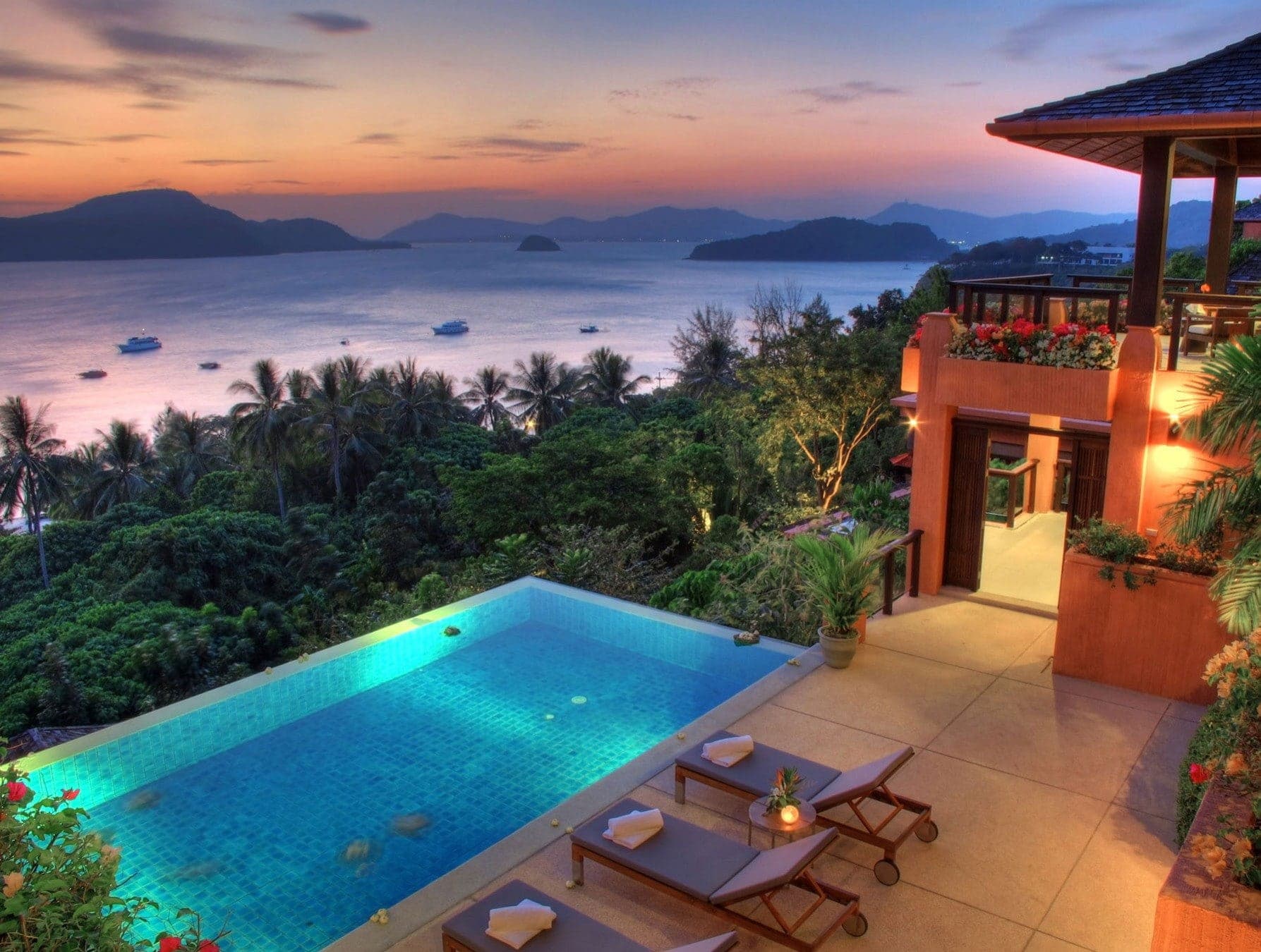 Coastal Luxury Apartment